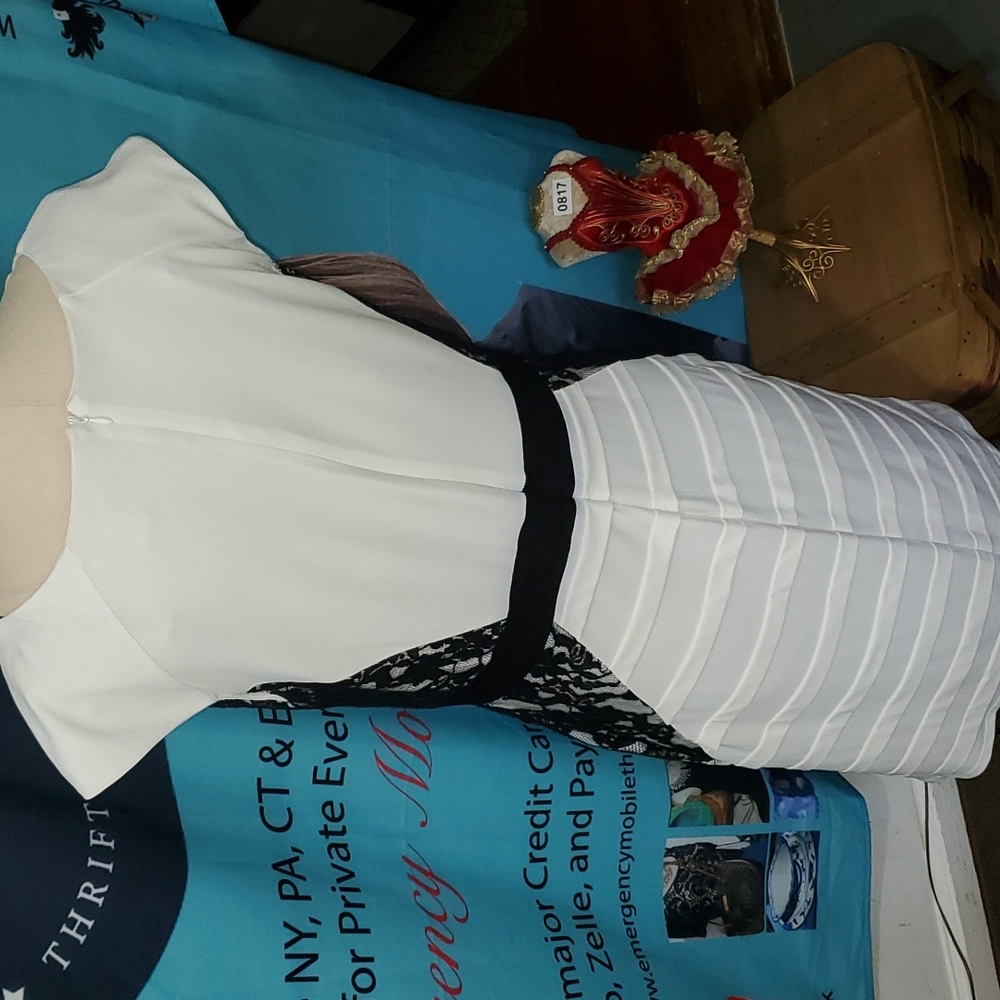 CB casual White and Black Lace Dress - Picture 7 of 10